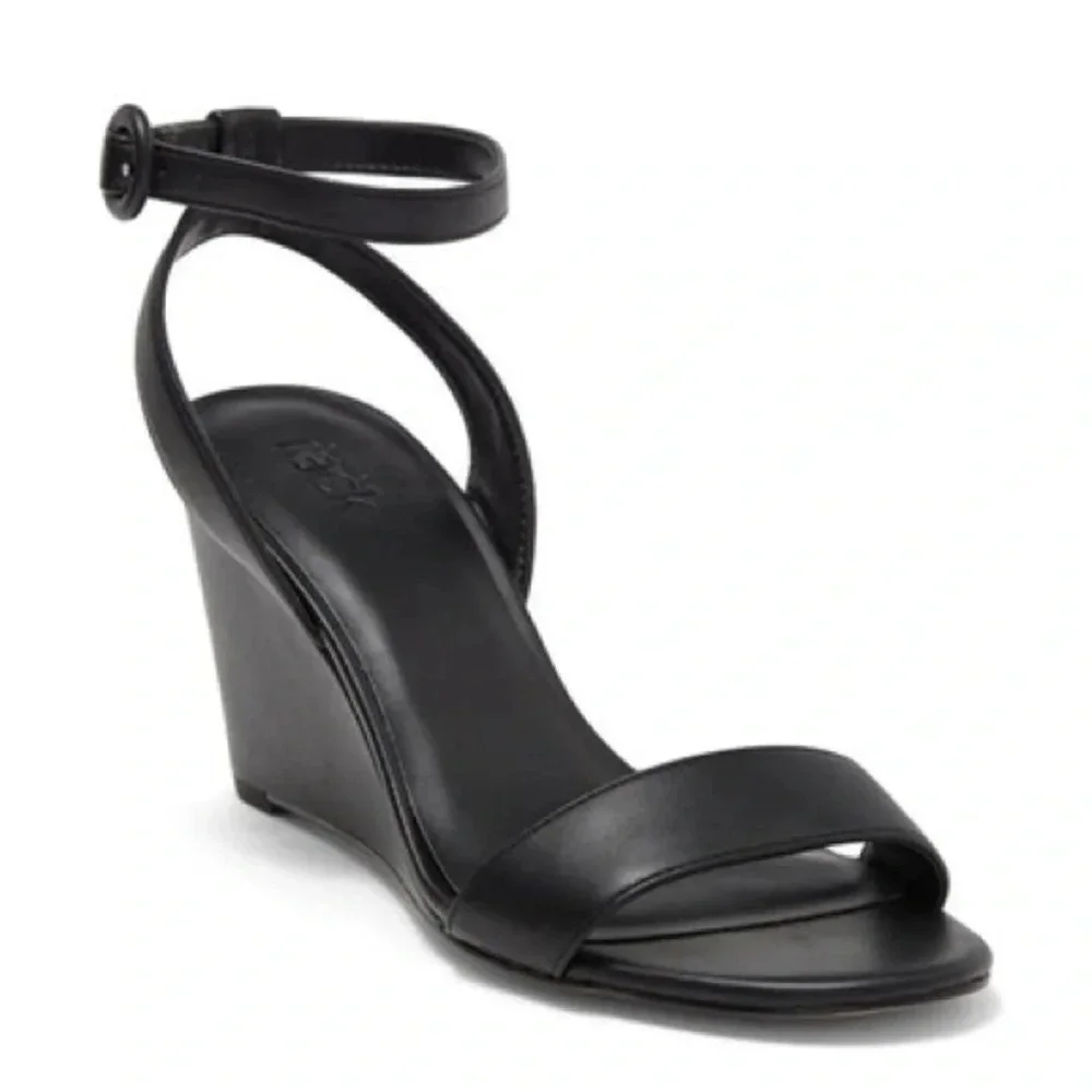 NORDSTROM RACK Carrie Wedge Sandal in black Size: 10